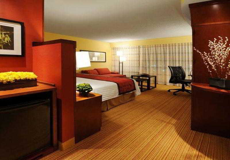 Courtyard Marriott Houston Pearland Hotel Exterior foto